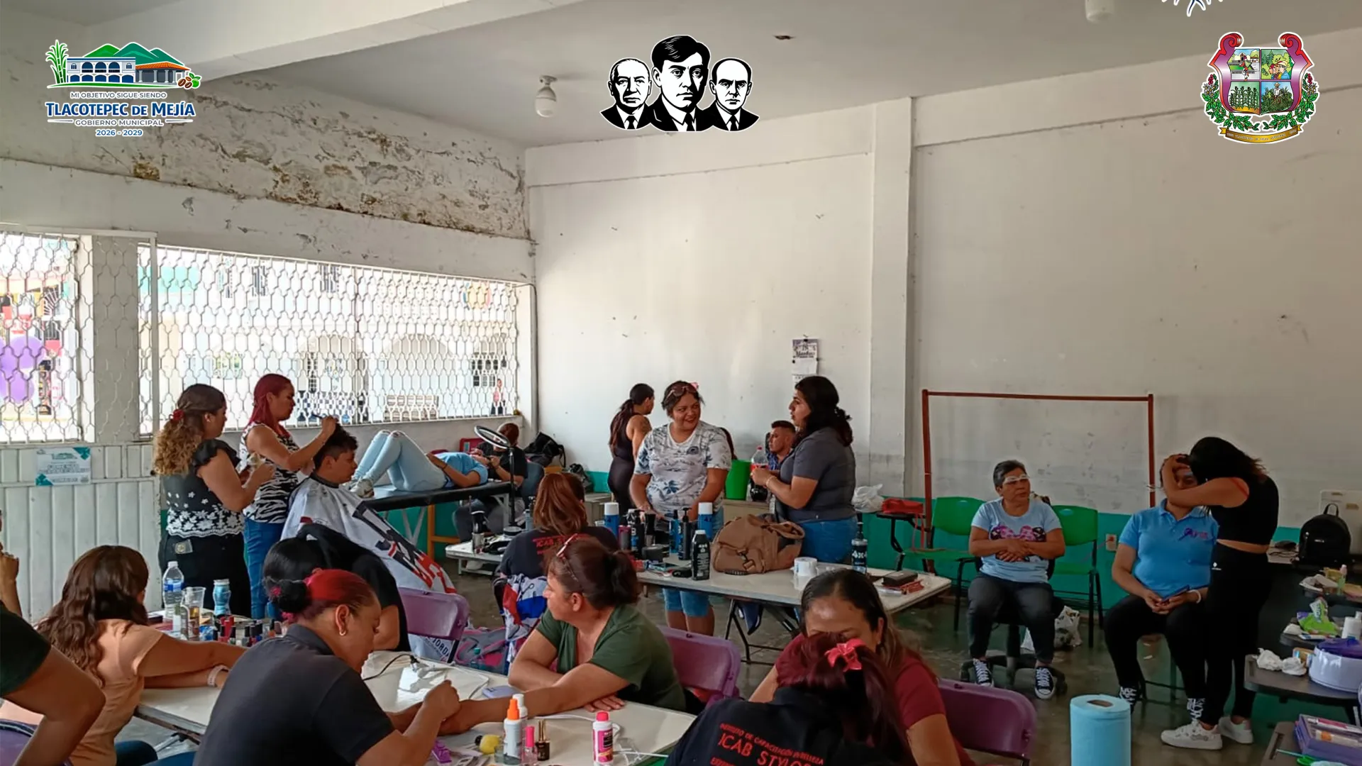 Instituto de la mujer realiza jornada de belleza en conmemoración del 8 de marzo